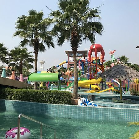 Usotel Waterland Hotel Удон Тани Екстериор снимка