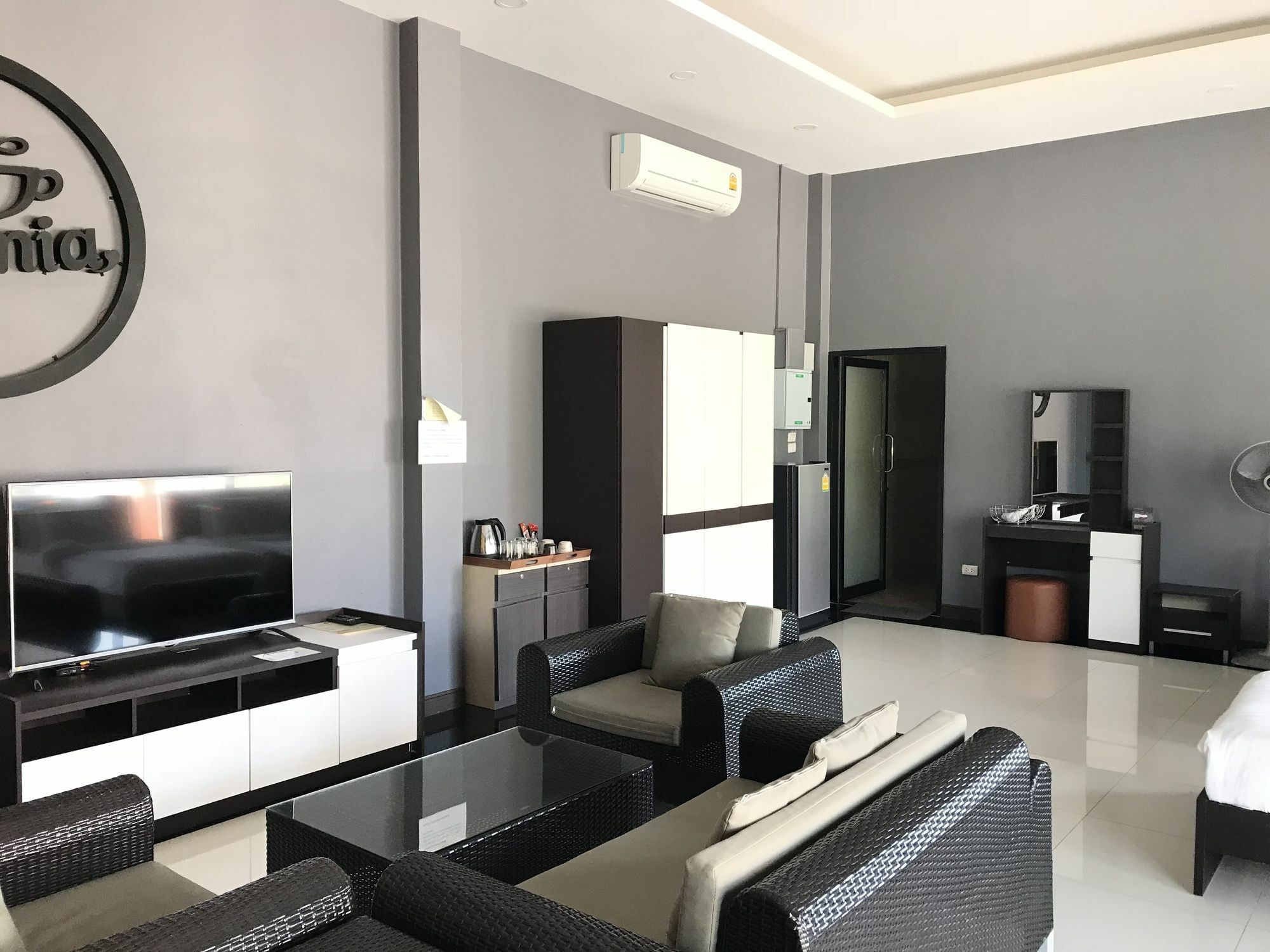 Usotel Waterland Hotel Удон Тани Екстериор снимка