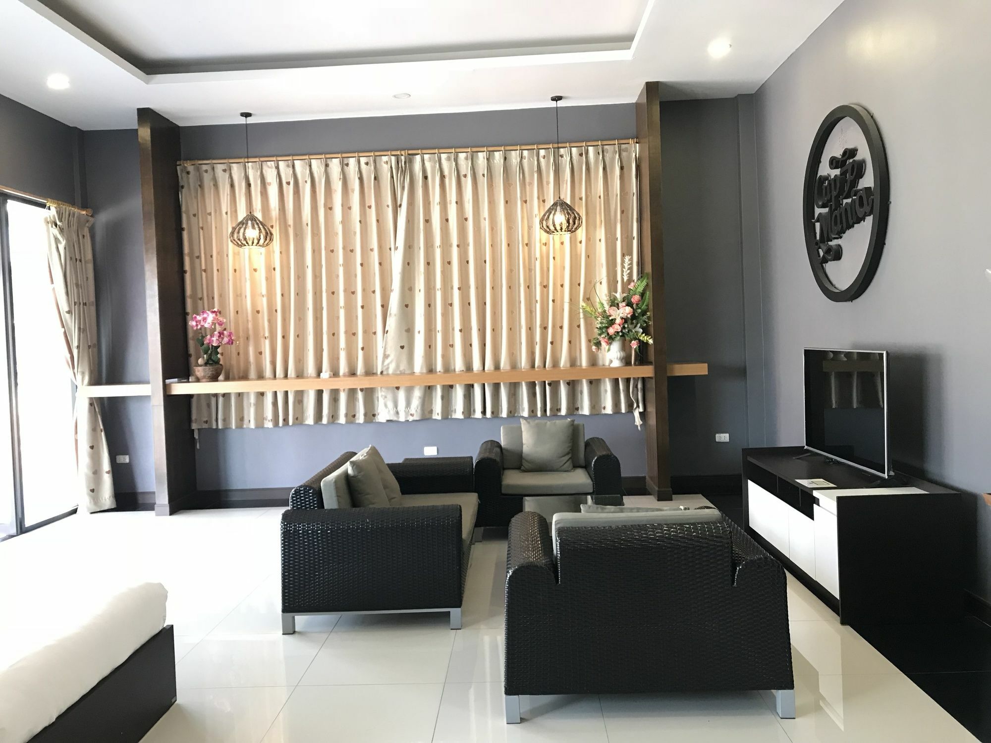 Usotel Waterland Hotel Удон Тани Екстериор снимка